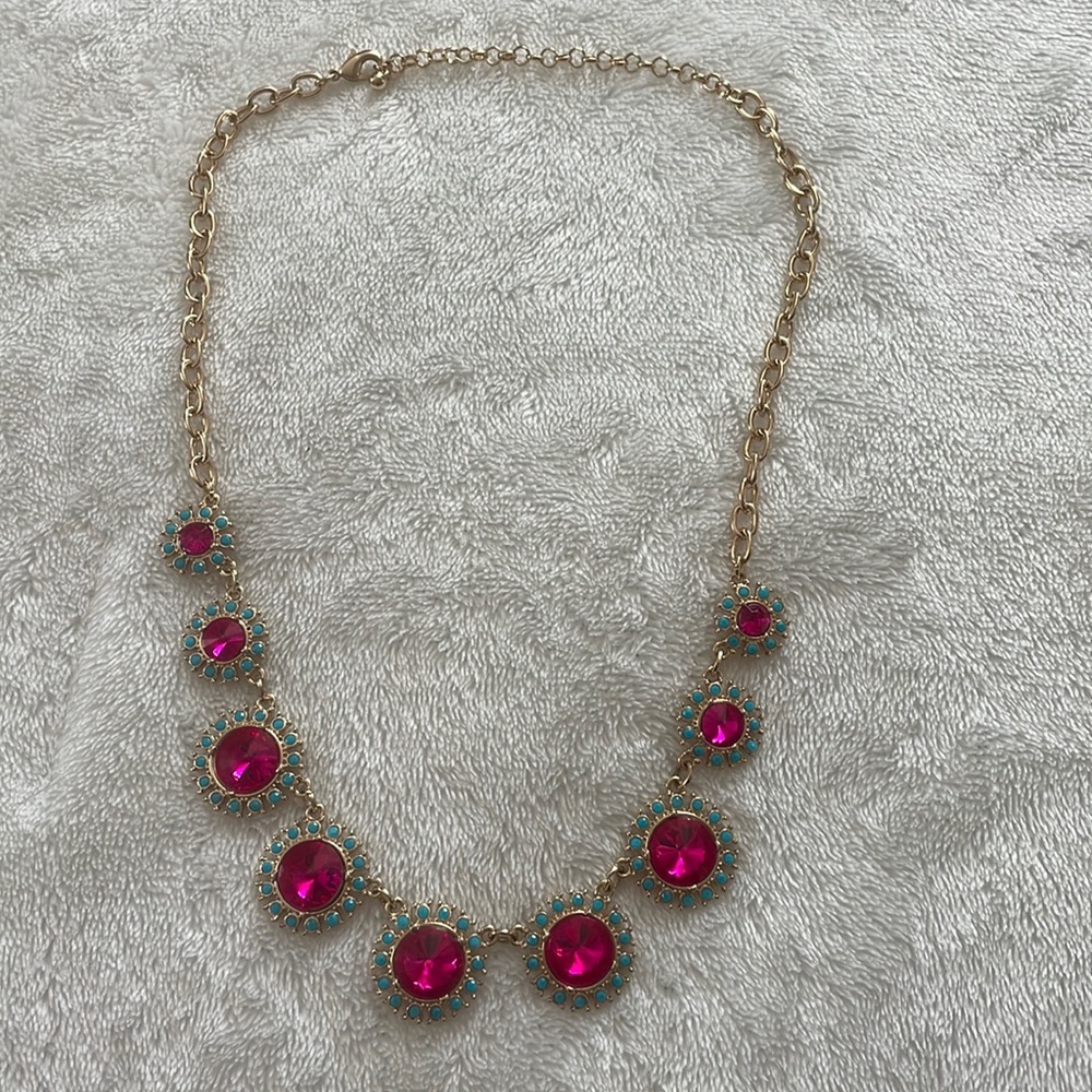 Statement necklace worn once